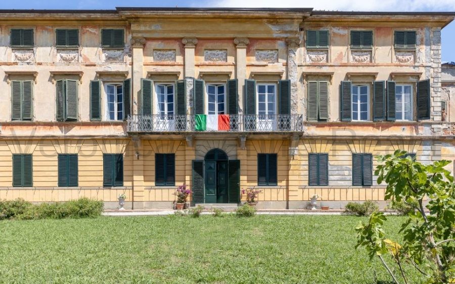 Villa Storica nelle Colline Lucchesi