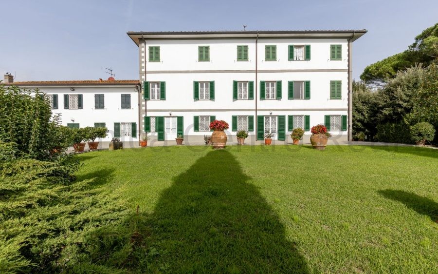 Ampia Villa sulle Colline Lucchesi