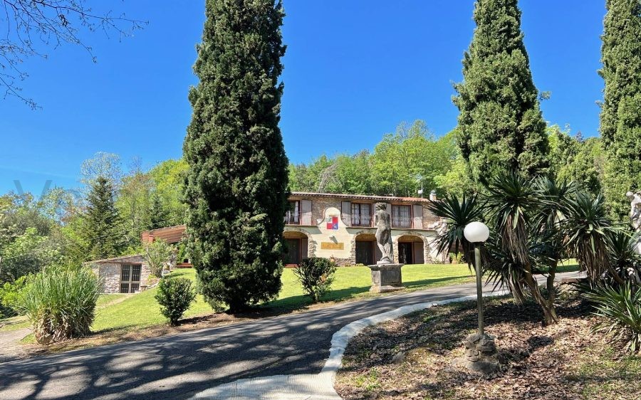 Villa con Piscina tra Lucca e il Mare