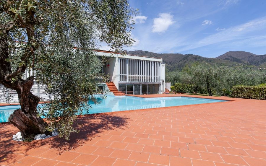 Villa con Piscina sulle Colline Lucchesi