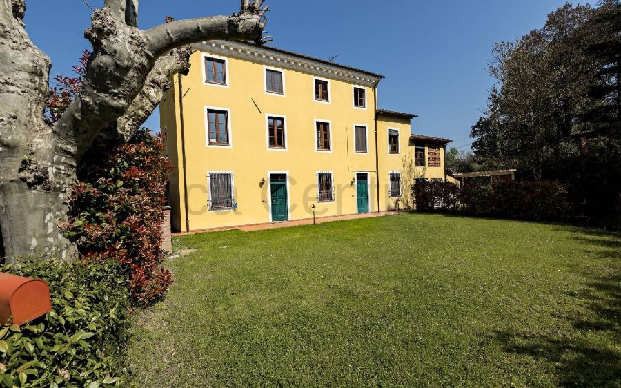 Casale con Piscina