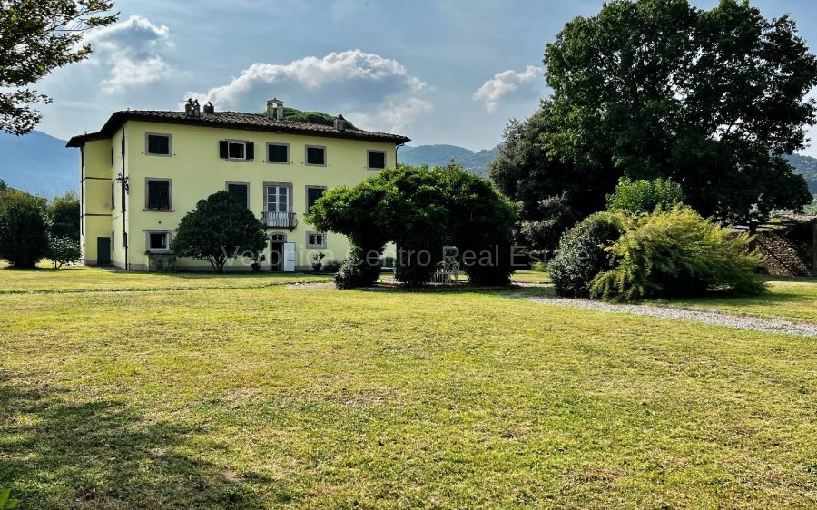Villa Storica a Lucca