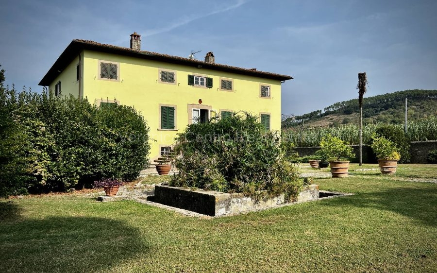 Villa Storica a Lucca