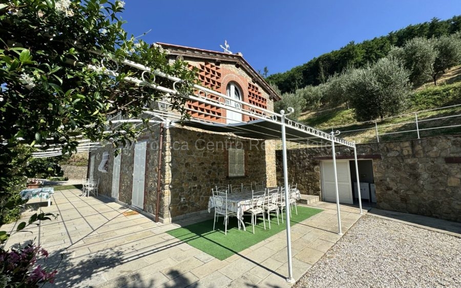Casale con Piscina con Vista Panoramica
