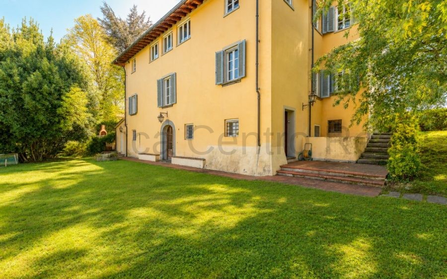 Villa Storica sulle Colline di Lucca