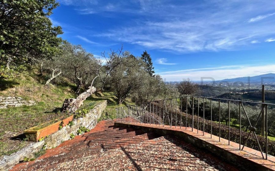NOSTRA ESCLUSIVA: Casale sulle Colline di Lucca