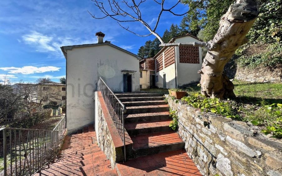 NOSTRA ESCLUSIVA: Casale sulle Colline di Lucca