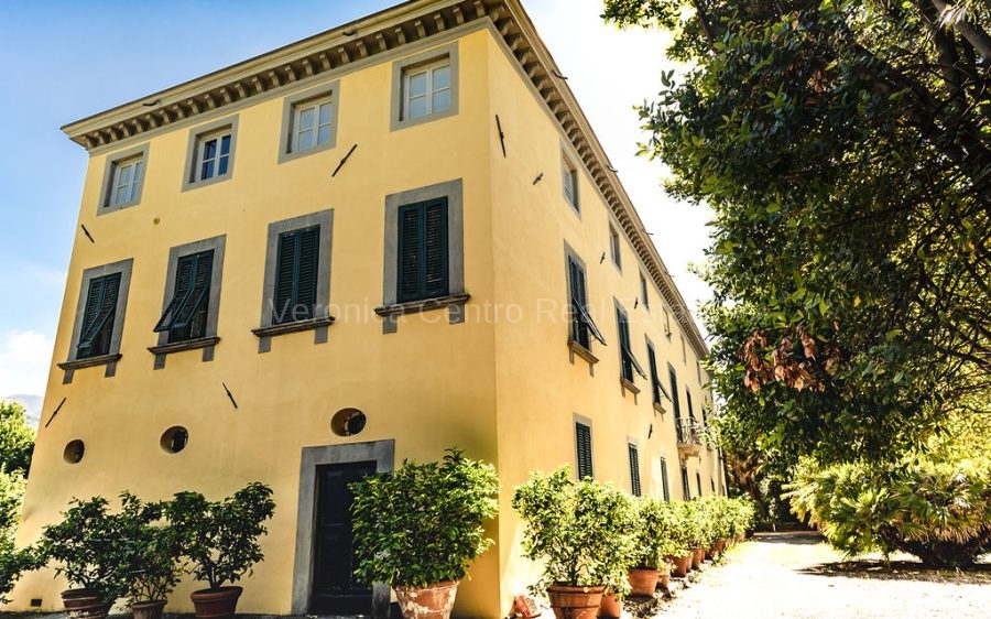 Villa Storica del XV secolo con parco e piscina