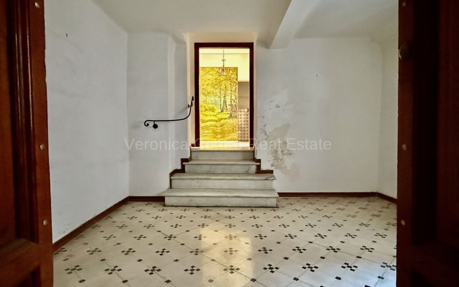 Appartamento primo piano da ristrutturare nel Centro Storico.