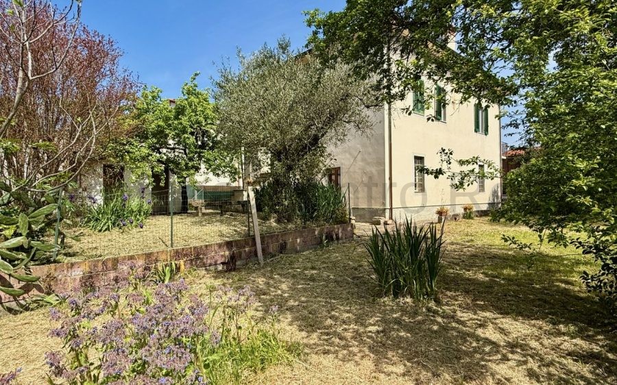 Villa Singola sulle Colline di Montecarlo