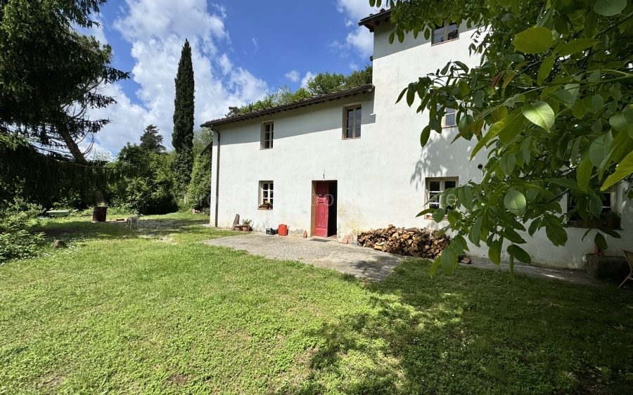 Incantevole Casa Colonica nel Cuore delle Colline Lucchesi
