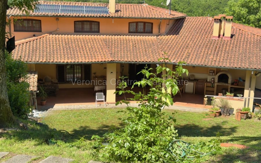 Villa singola con piscina