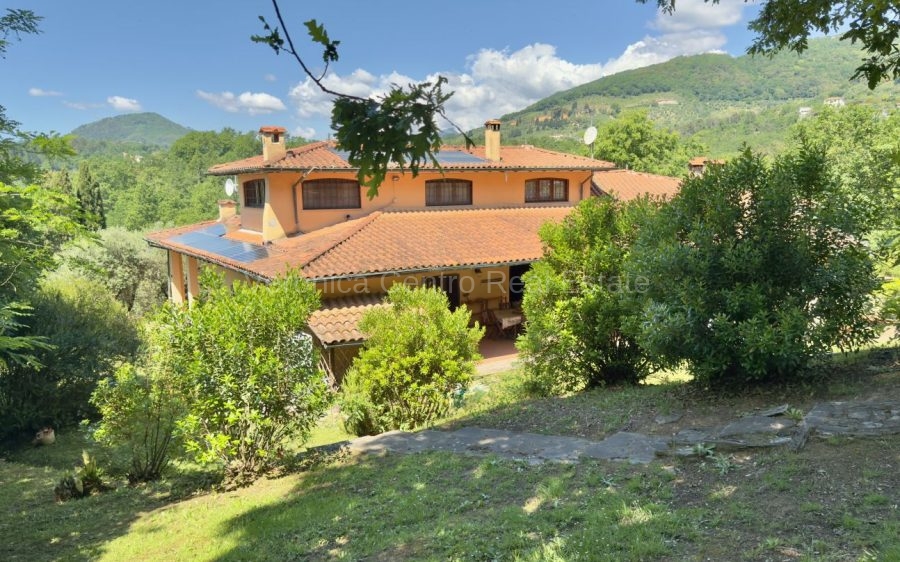 Villa singola con piscina