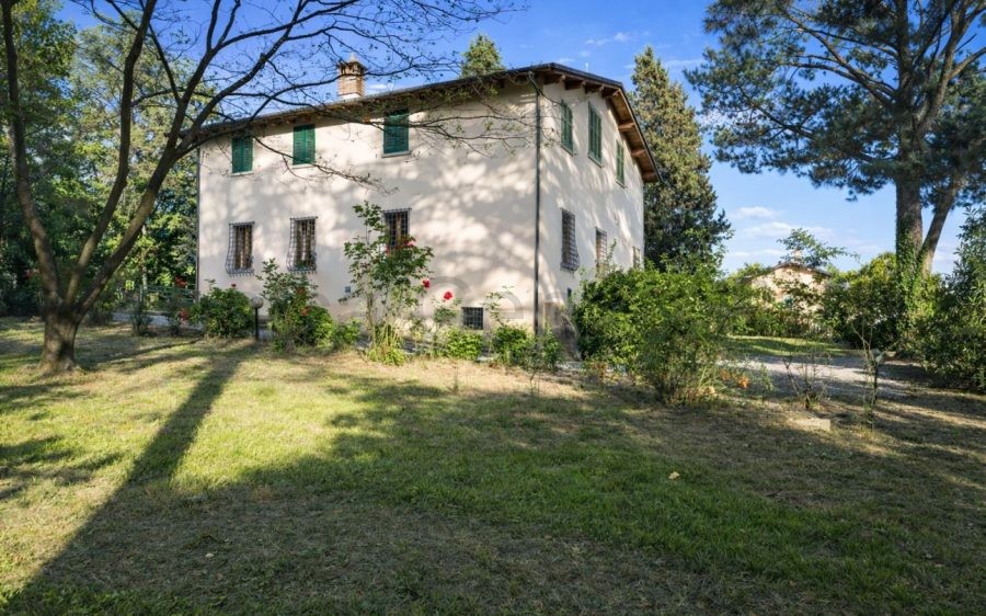 Villa con due appartamenti Indipendenti